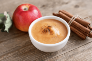 Appelmoes in een bakje
